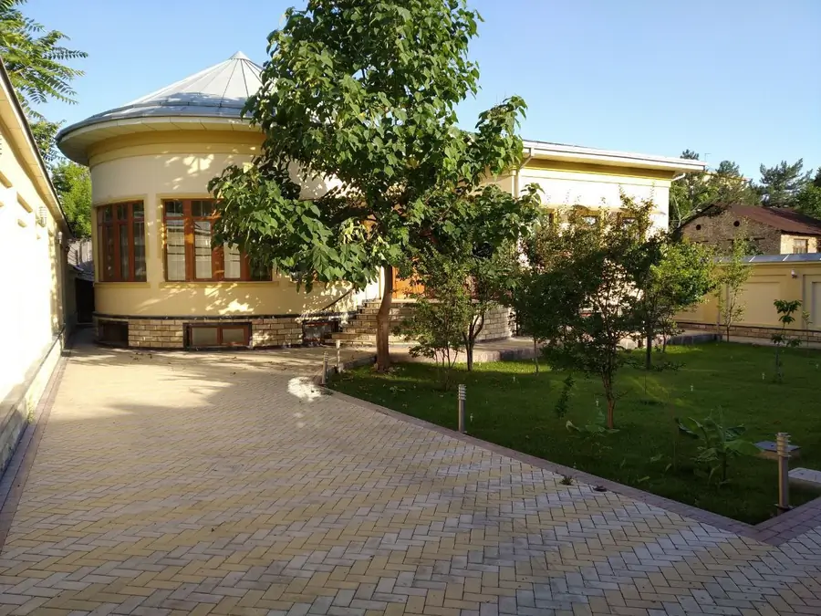 Сдается 1-этажный дом − 427 м²