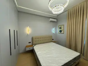 Посуточно 3-комнатная квартира − 85 м²