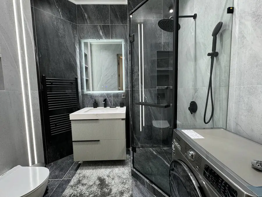 Посуточно 3-комнатная квартира − 85 м²