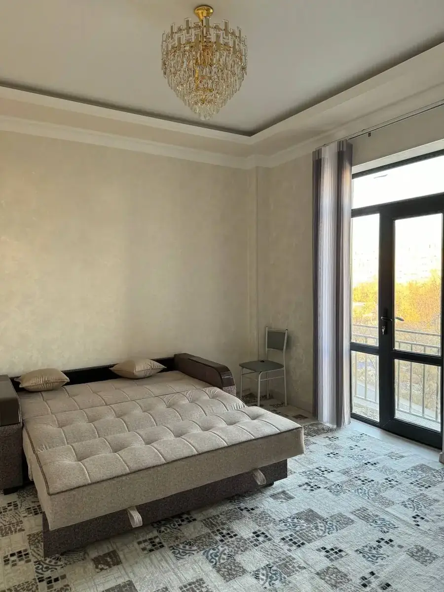 Сдается 2-комнатная квартира − 60 м²