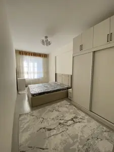 Сдается 2-комнатная квартира − 80 м²