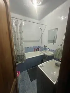 3 xonali kvartira sotiladi − 85 m²