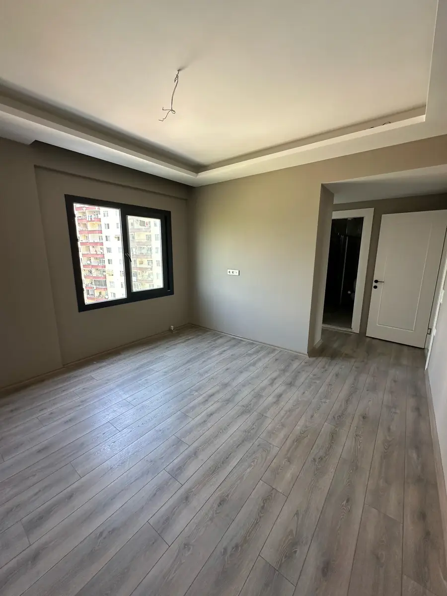 3 xonali kvartira sotiladi − 136 m²