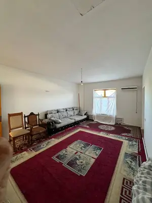 2 qavatli uy sotiladi − 180 m²