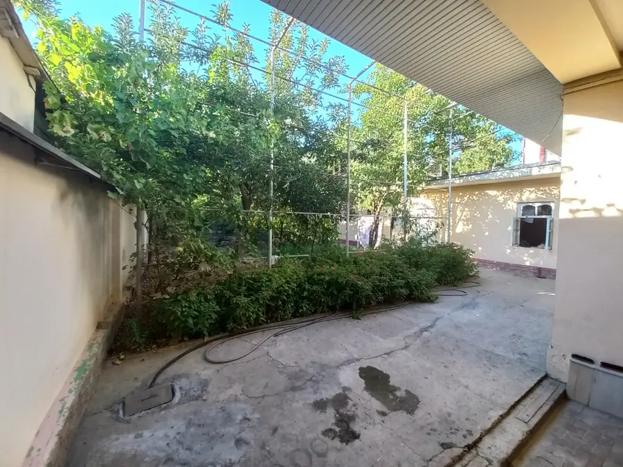 Yer uchastkasi sotiladi − 8 sot.