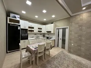 Сдается 3-комнатная квартира − 80 м²