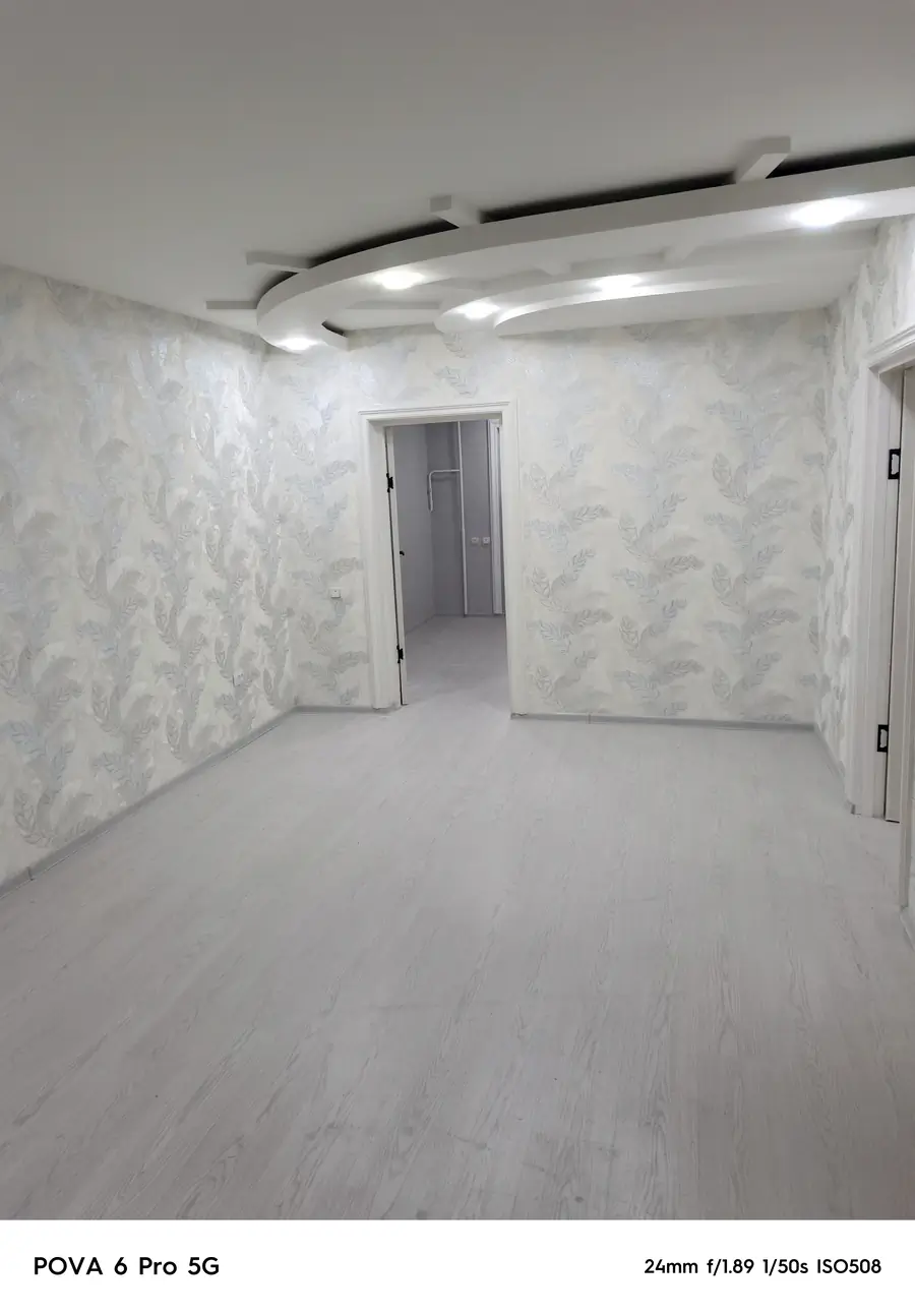 Продается 2-комнатная квартира − 100 м²