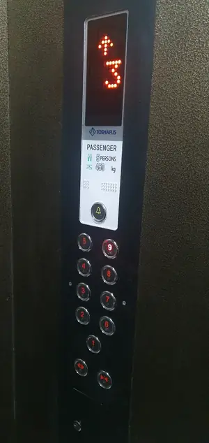 Посуточно 2-комнатная квартира − 75 м²