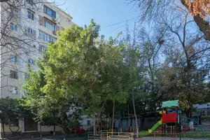 Посуточно 2-комнатная квартира − 75 м²