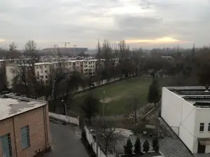 Продается 2-комнатная квартира − 53 м²