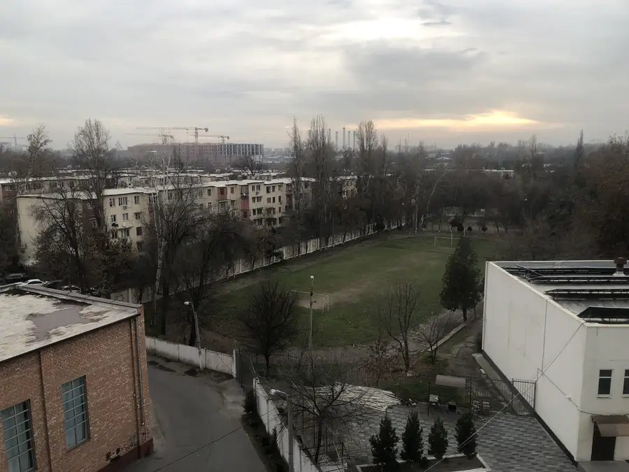 Продается 2-комнатная квартира − 53 м²