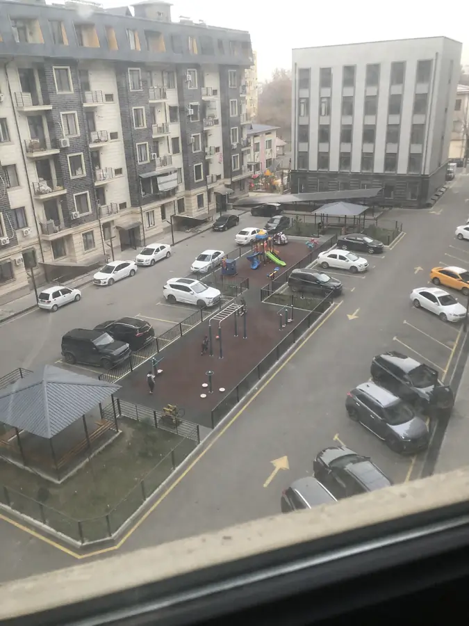 Продается 2-комнатная квартира − 53 м²