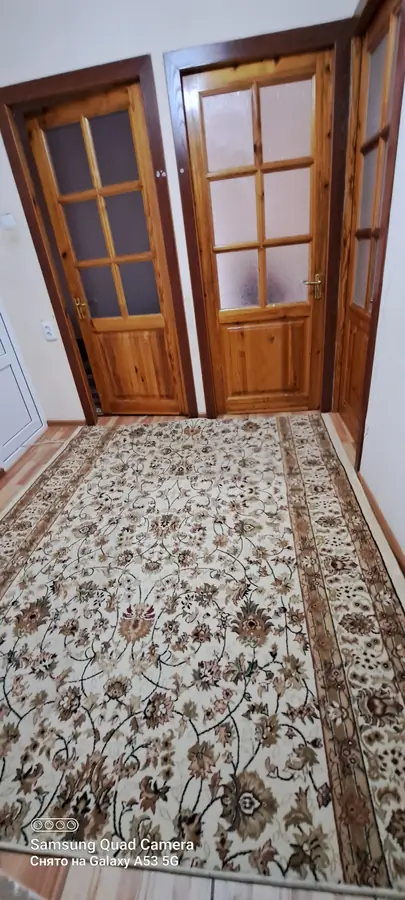 Продается 4-комнатная квартира − 80 м²