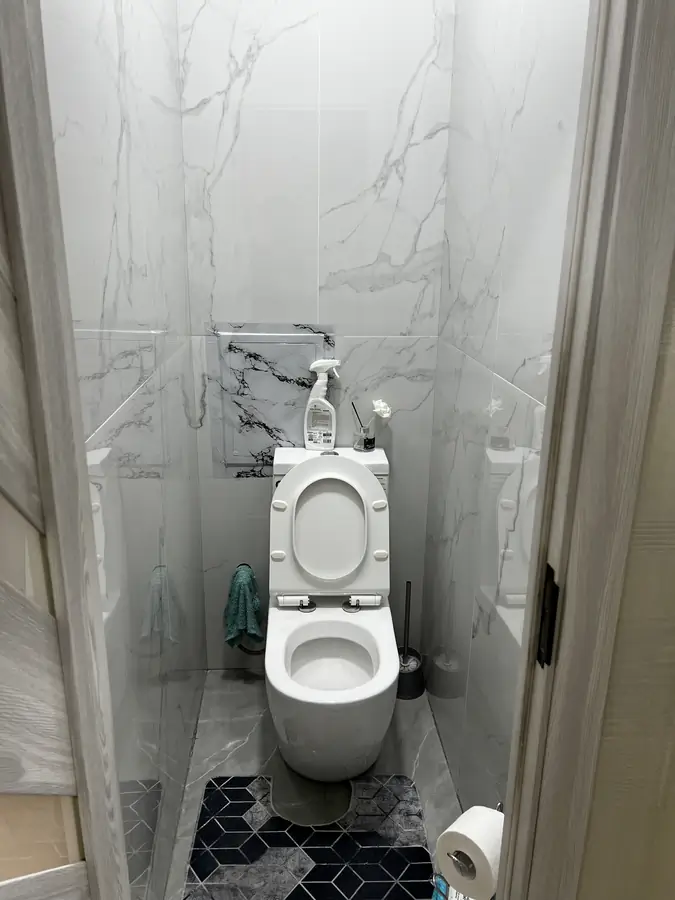 4 xonali kvartira sotiladi − 91 m²