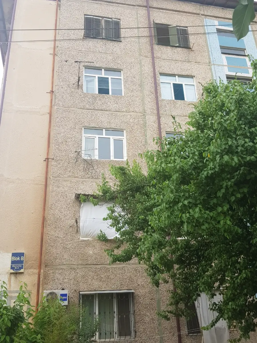 1 xonali kvartira sotiladi − 41 m²