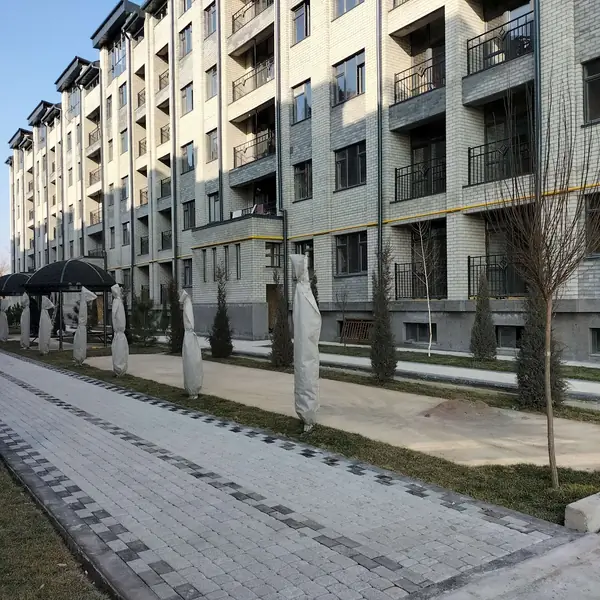 2-комнатная квартира − 43 м², 1/6 этаж