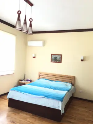 Сдается 3-этажный дом − 350 м²