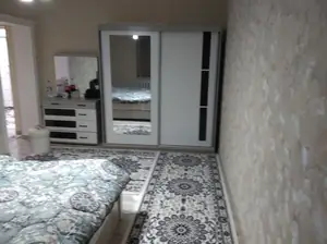3 xonali kvartira sotiladi − 80 m²
