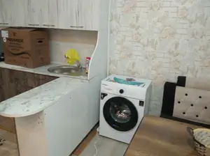 3 xonali kvartira sotiladi − 80 m²