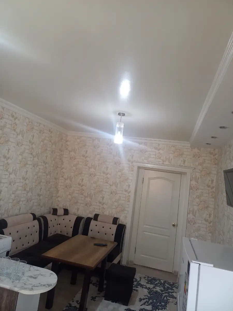 3 xonali kvartira sotiladi − 80 m²
