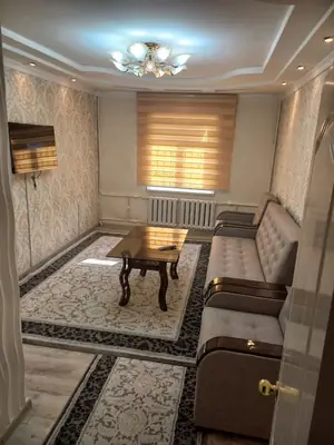 3 xonali kvartira sotiladi − 80 m²