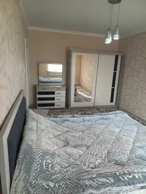 3 xonali kvartira sotiladi − 80 m²