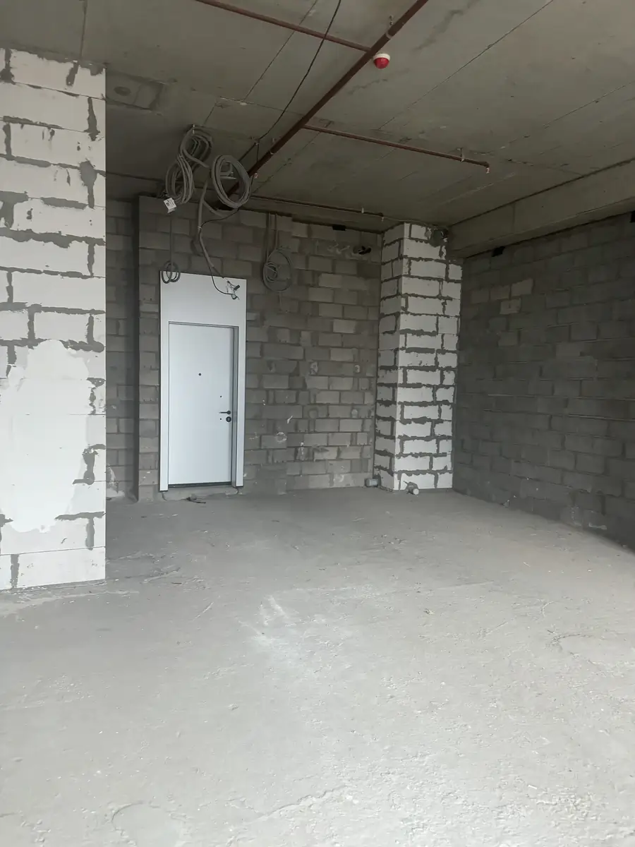 2 xonali kvartira sotiladi − 52.4 m²