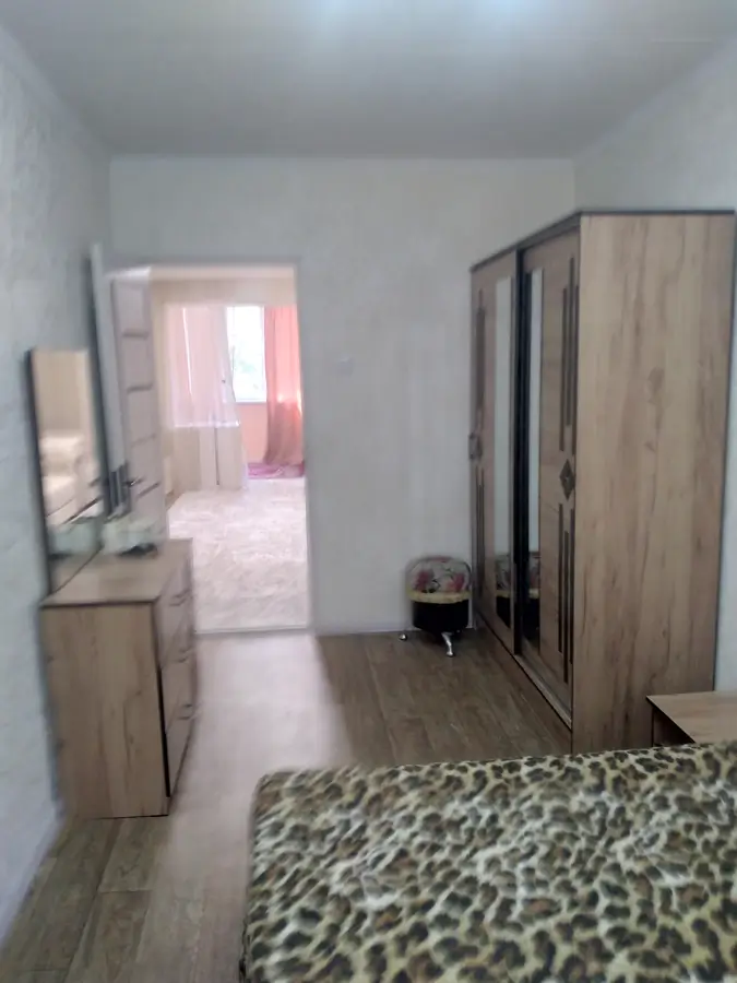 Сдается 2-комнатная квартира − 50 м²