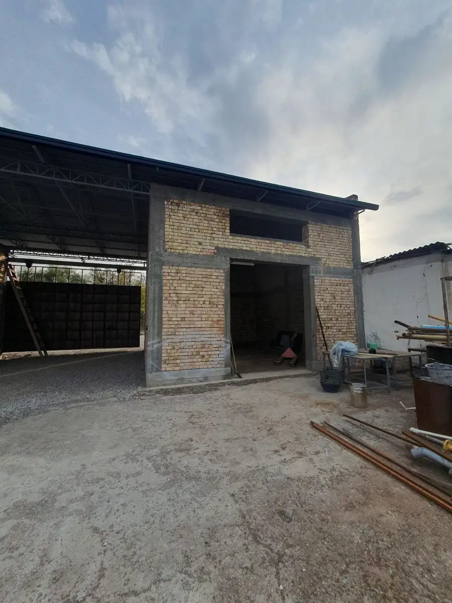 Ishlab chiqarish − 400 m², 1/1 qavat 