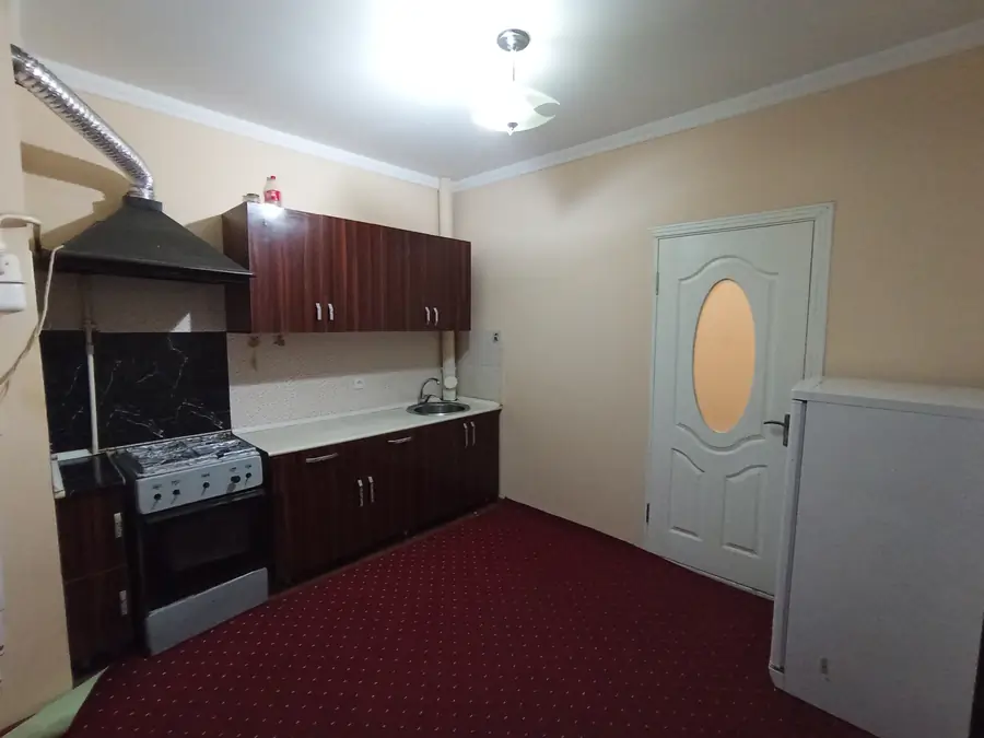 2 xonali kvartira sotiladi − 60 m²