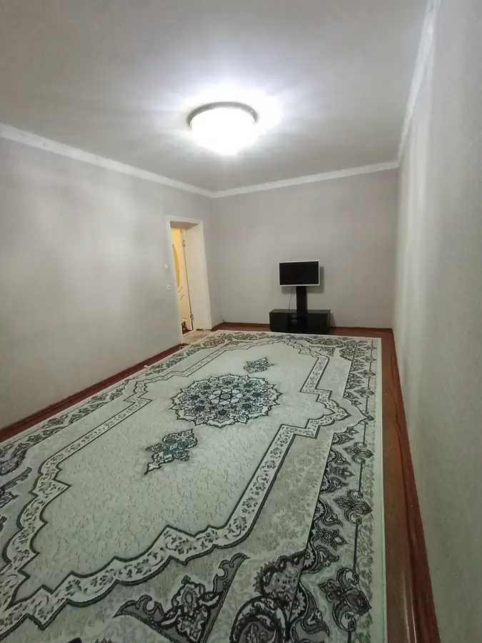 2 xonali kvartira sotiladi − 60 m²