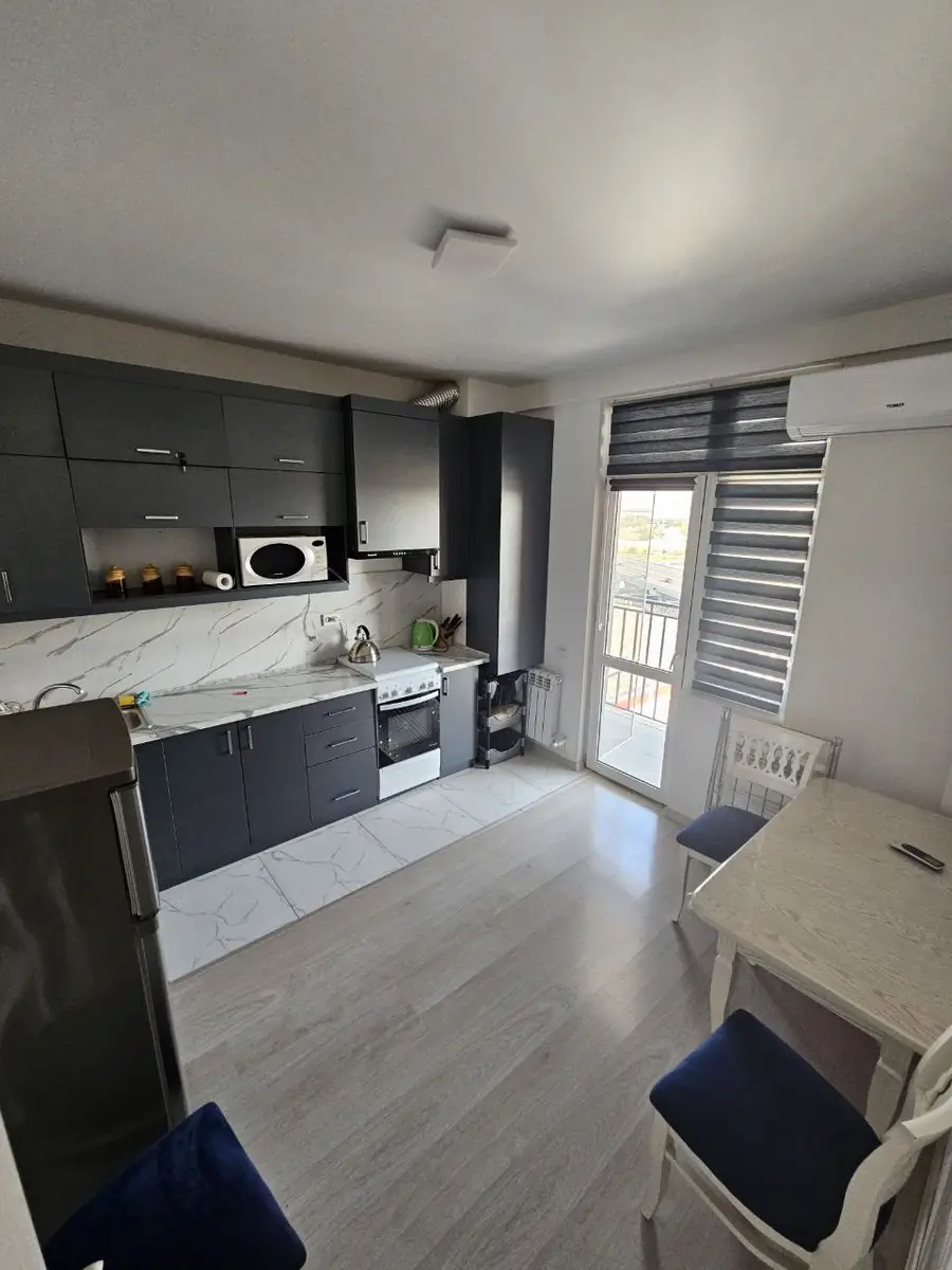 Сдается 1-комнатная квартира − 36 м²