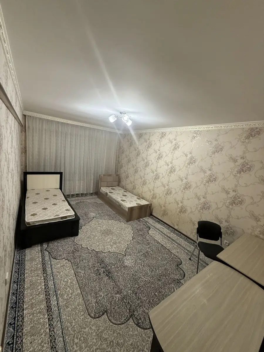 Сдается 3-комнатная квартира − 105 м²