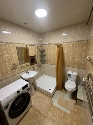 Сдается 3-комнатная квартира − 105 м²