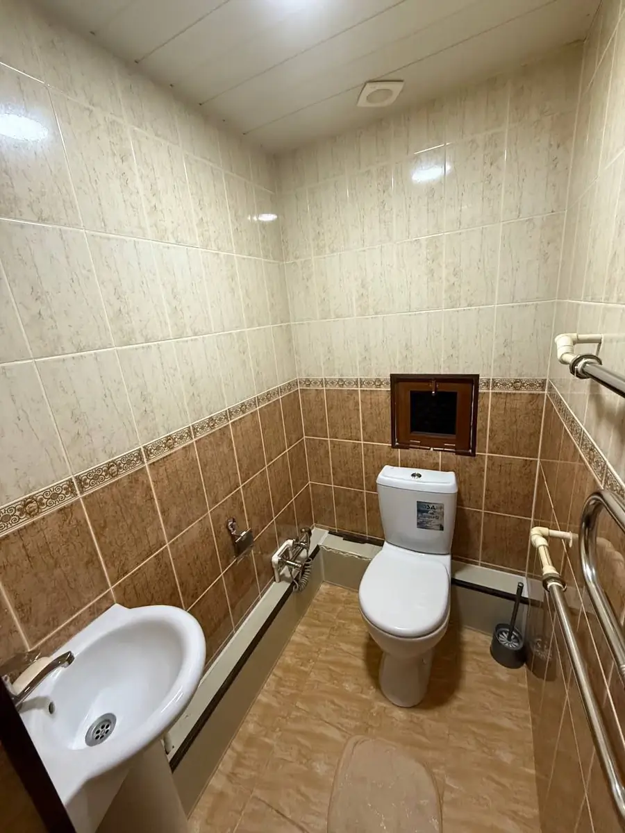 Сдается 3-комнатная квартира − 105 м²