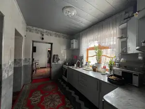 2 qavatli uy sotiladi − 160 m²