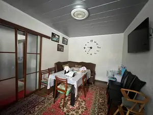 2 qavatli uy sotiladi − 160 m²