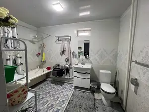 2 qavatli uy sotiladi − 160 m²
