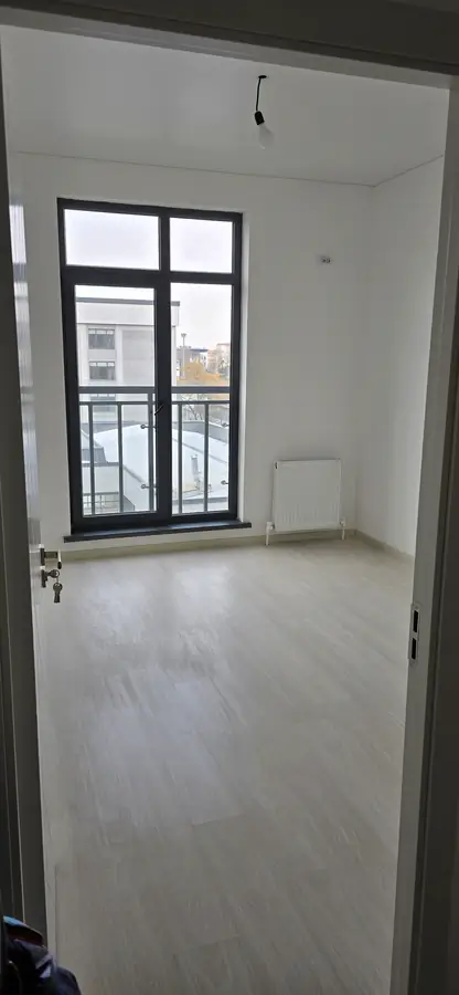 Продается 3-комнатная квартира − 75.4 м²