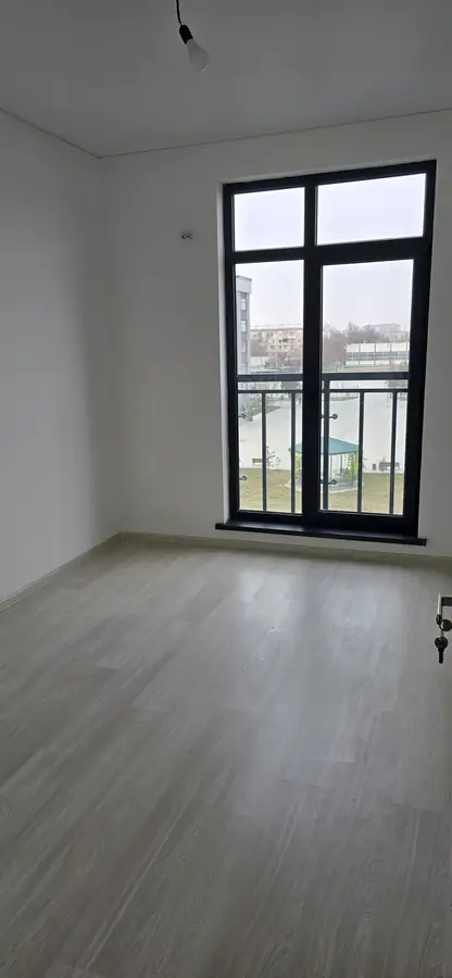 Продается 3-комнатная квартира − 75.4 м²