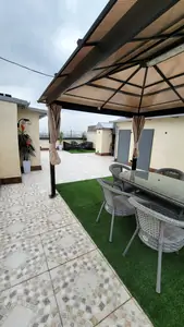 3 xonali kvartira sotiladi − 84.3 m²