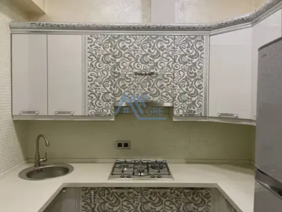 Продается 3-комнатная квартира − 160 м²