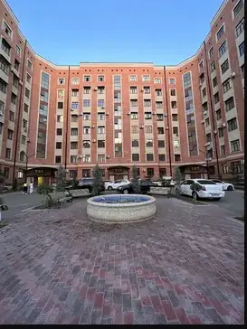 Более 5-комнатная квартира − 330 м², 1/8 этаж