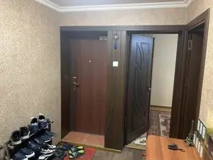 4 xonali kvartira sotiladi − 65 m²