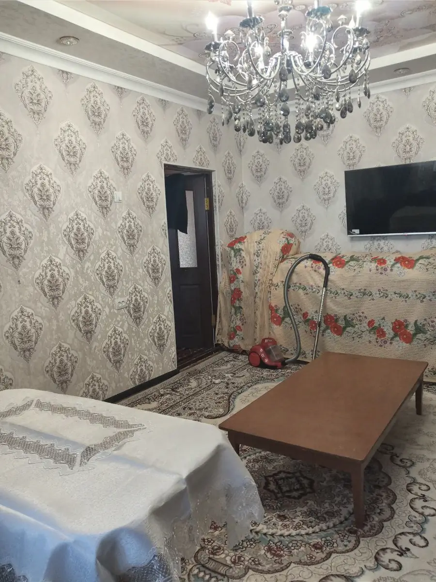 4 xonali kvartira sotiladi − 95 m²