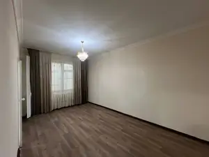3 xonali kvartira sotiladi − 63 m²