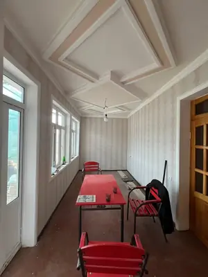 Более 5 xonali kvartira sotiladi − 18 m²