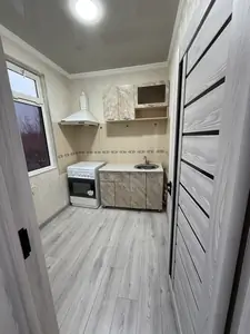 Продается 2-комнатная квартира − 48 м²