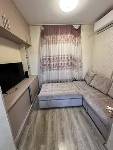 Продается 2-комнатная квартира − 46 м²