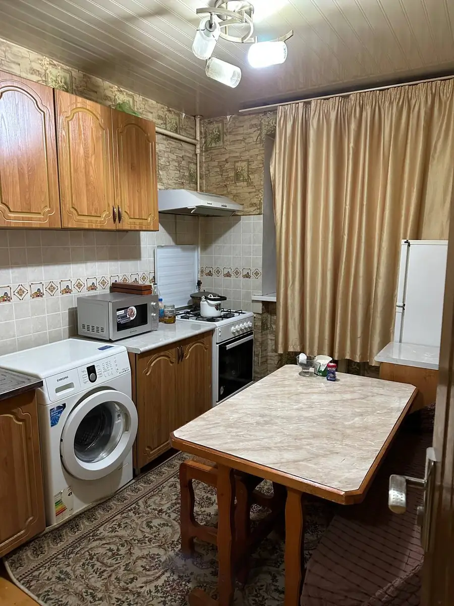 Продается 1-комнатная квартира − 27 м²
